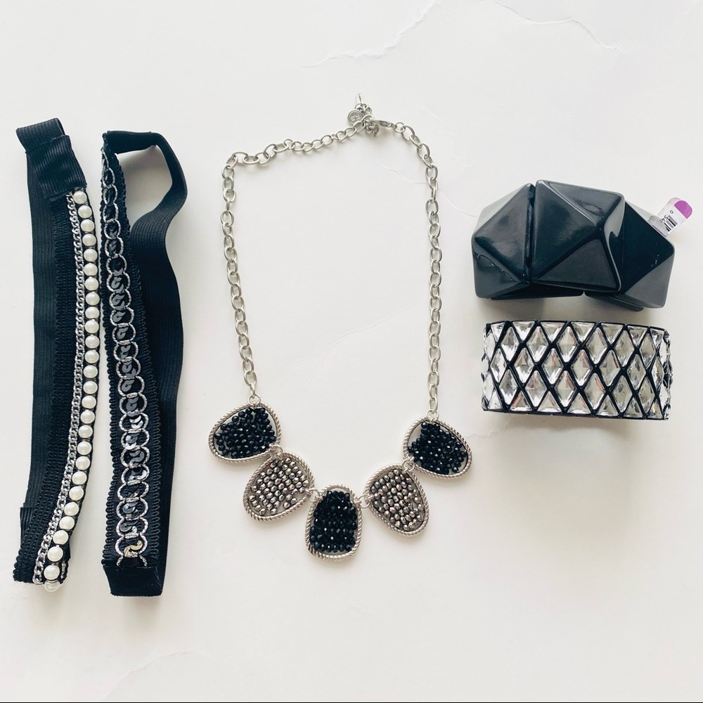 5 piece Black and Silver Accessory Set